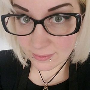 Meet your Posher, Lucy